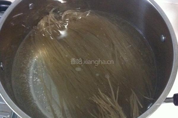 自制酸辣粉的做法图解2