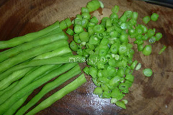 猪肉豆角馅饼的做法图解4