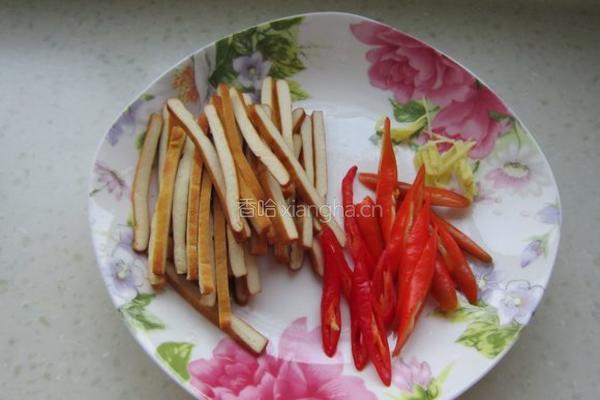 香干蒜薹炒肉丝的做法图解4