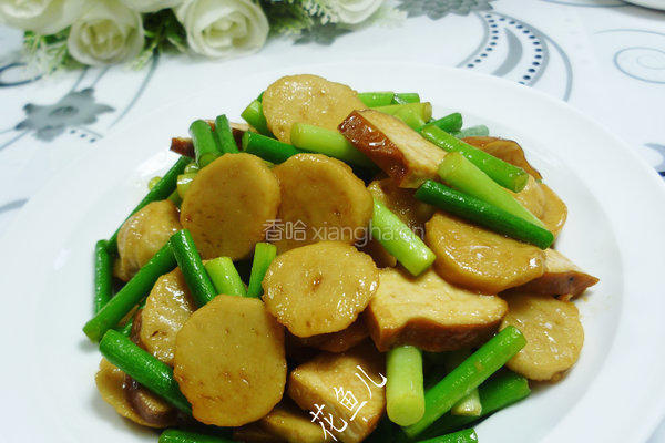 香干蒜薹炒鱼丸