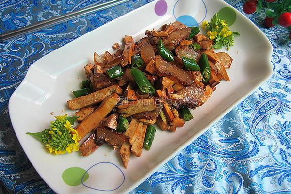 小炒香干腊肉