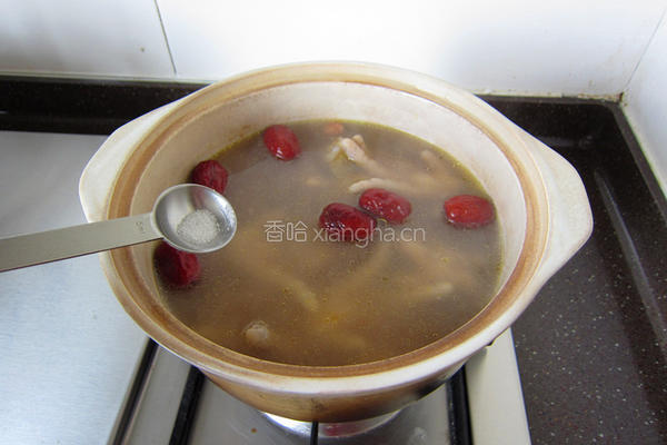 黄芪大枣煲凤爪的做法图解10