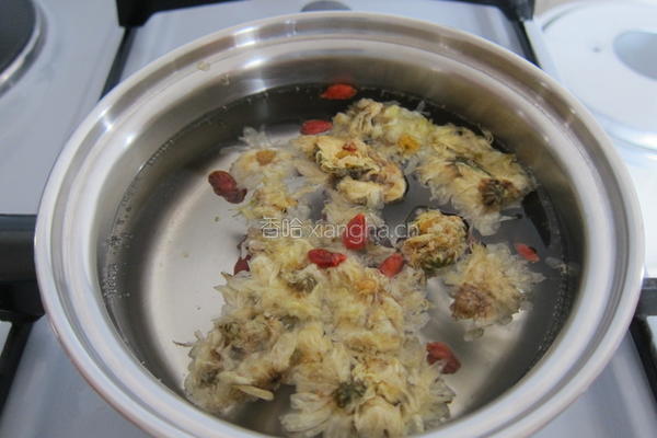 枸杞菊花茶的做法图解3