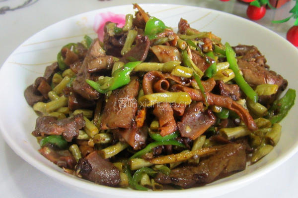 咸豆角炒鸭杂的做法图解12