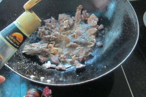 咸豆角炒鸭杂的做法图解6