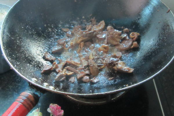 咸豆角炒鸭杂的做法图解7