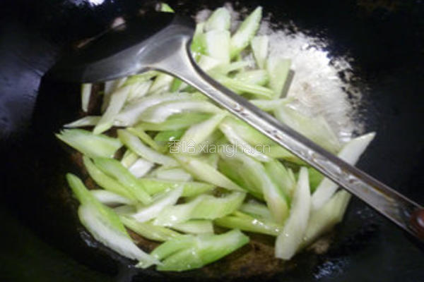 香干炒西芹的做法图解6