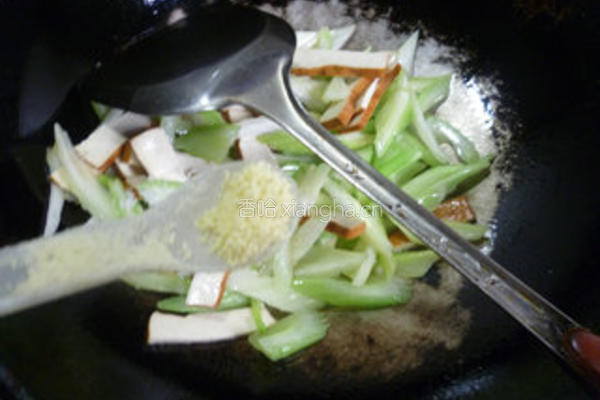 香干炒西芹的做法图解9