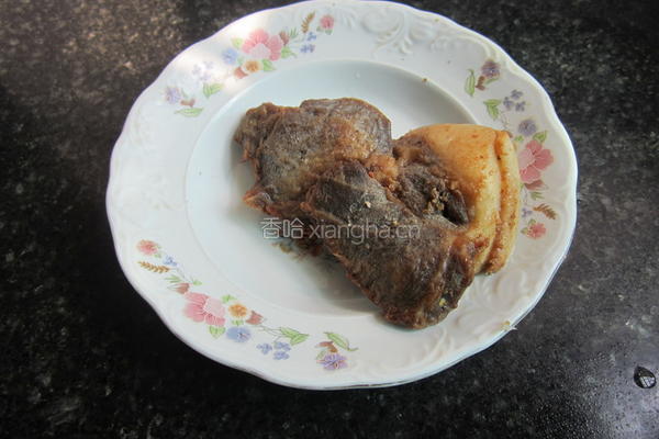 腊肉酸菜丝的做法图解1