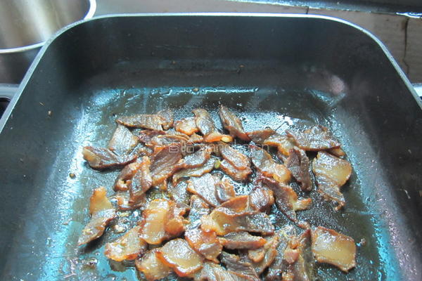 腊肉酸菜丝的做法图解4