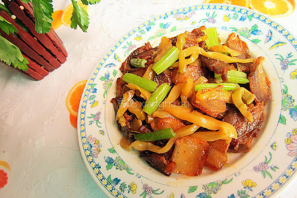 腊肉酸菜丝的做法图解7