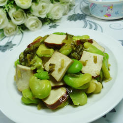 雪菜香干炒蚕豆的做法[图]
