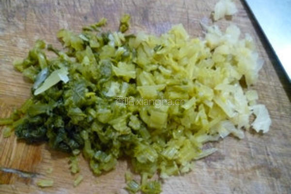 雪菜香干炒蚕豆的做法图解6