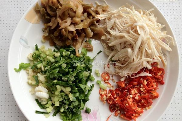 川味榨菜鸡丝凉面的做法图解5