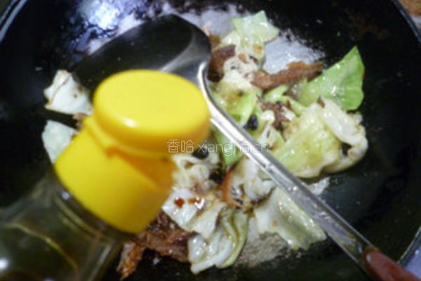 豆豉鲮鱼炒包心菜的做法图解6