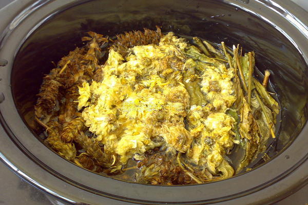 红糖夏桑菊的做法图解4
