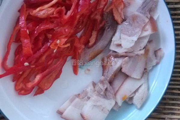 猪头肉炒面的做法图解1