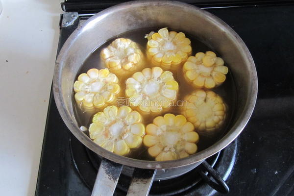 烟熏鸭脯肉红酒梨的做法图解3