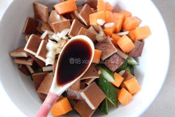 黄瓜拌香干的做法图解8