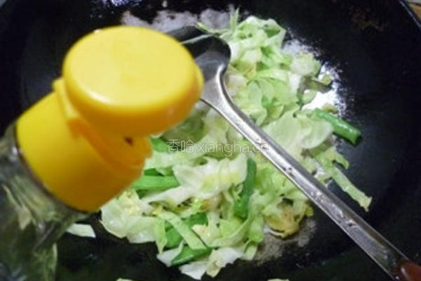 梅豆炒牛心菜的做法图解8