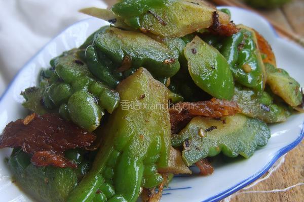 豆豉鲮鱼炒苦瓜