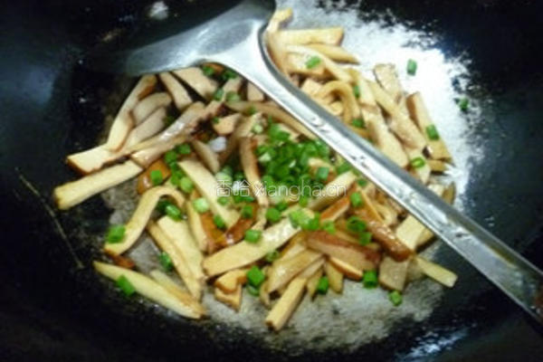 杏鲍菇炒香干的做法图解10