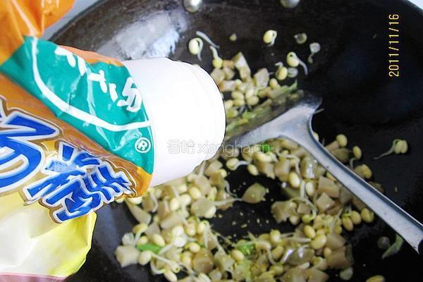 黄豆芽炒榨菜的做法图解8