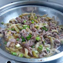榨菜蒸鸽珍的做法[图]