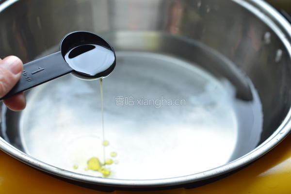 培根白酱意面的做法图解2