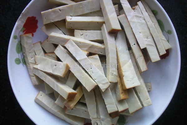 芹菜炒香干的做法图解2
