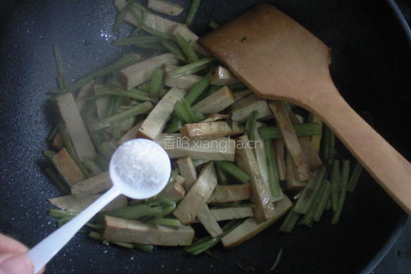 芹菜炒香干的做法图解8