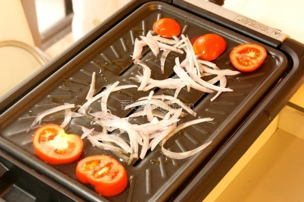腊味饭配烤鲜鱿鱼的做法图解4