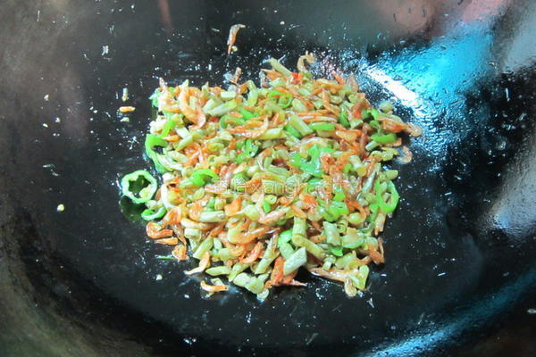 咸豆角炒米虾的做法图解7
