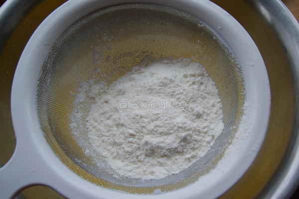 蜂蜜草莓松饼的做法图解3