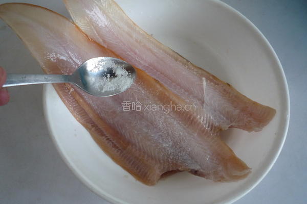 干煎香酥鱼的做法图解3