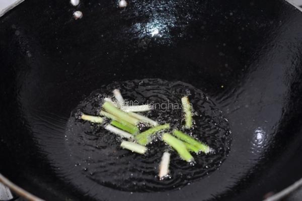 葱姜干炒蟹的做法图解6