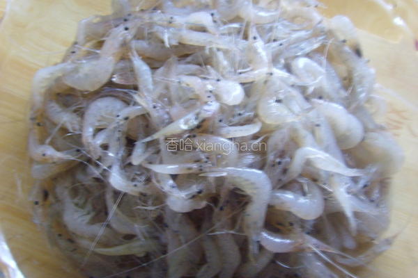 蒜香江虾的做法图解2