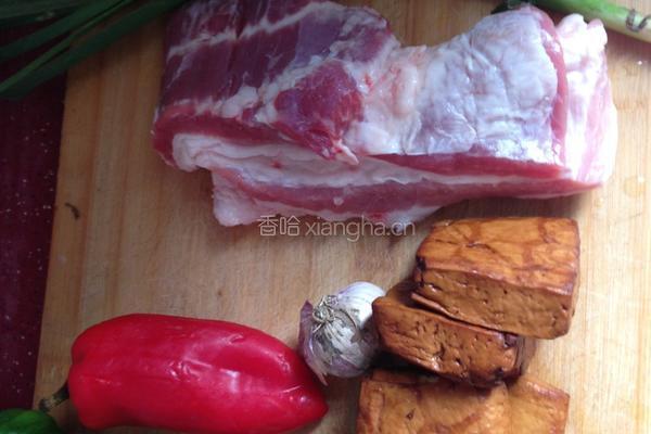 香干回锅肉的做法图解1