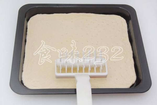 牛肉粒罗勒披萨的做法图解8