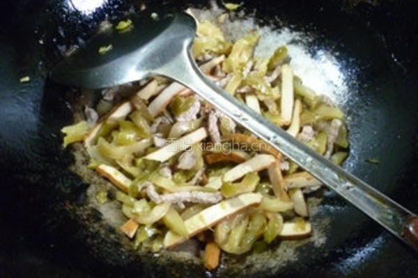 香干里脊肉炒榨菜的做法图解11