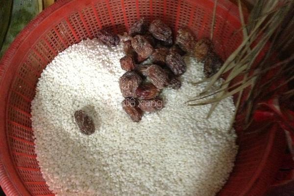 蜜枣甜粽的做法图解1