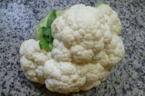 虾皮香干炒花菜的做法图解1