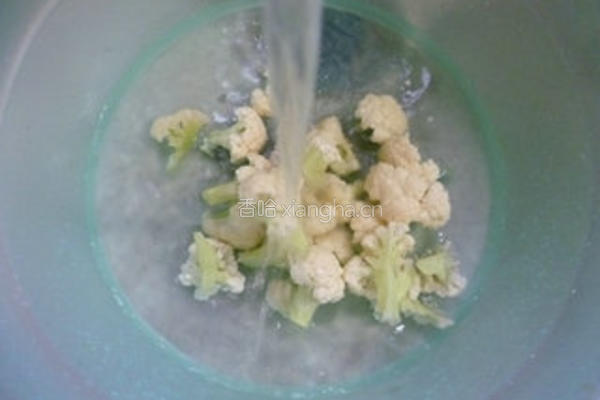 虾皮香干炒花菜的做法图解3