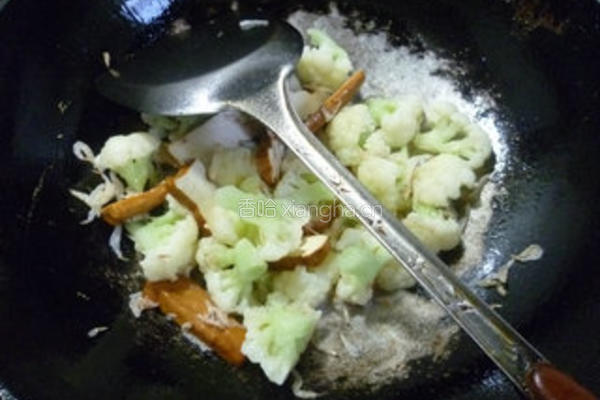 虾皮香干炒花菜的做法图解8