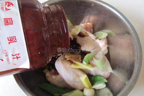 腐乳香烤鸡翅的做法图解2