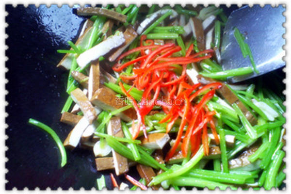 芹菜炒香干的做法图解7