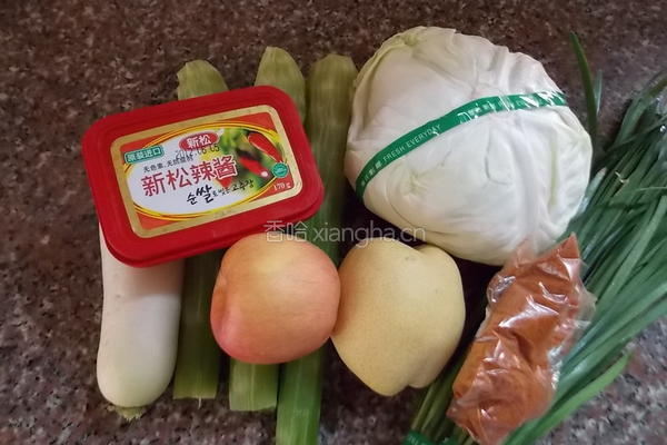 莴笋泡菜的做法图解1