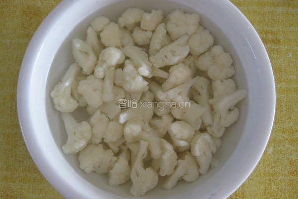 榨菜炒花菜的做法图解5
