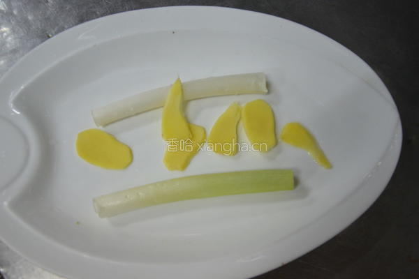 清蒸多宝鱼的做法图解3