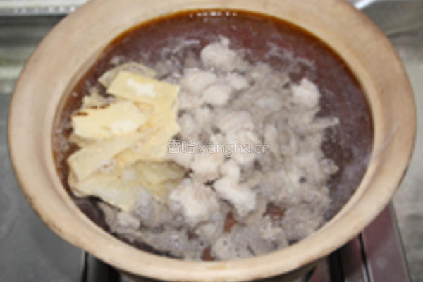 黄芪羊肉汤的做法图解7